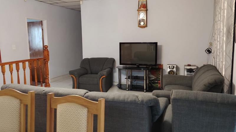 5 Bedroom Property for Sale in Silverglen KwaZulu-Natal