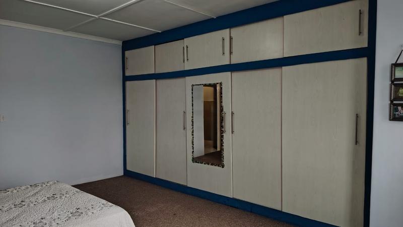 5 Bedroom Property for Sale in Silverglen KwaZulu-Natal