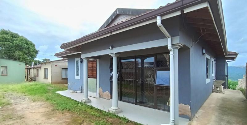 3 Bedroom Property for Sale in Umlazi KwaZulu-Natal