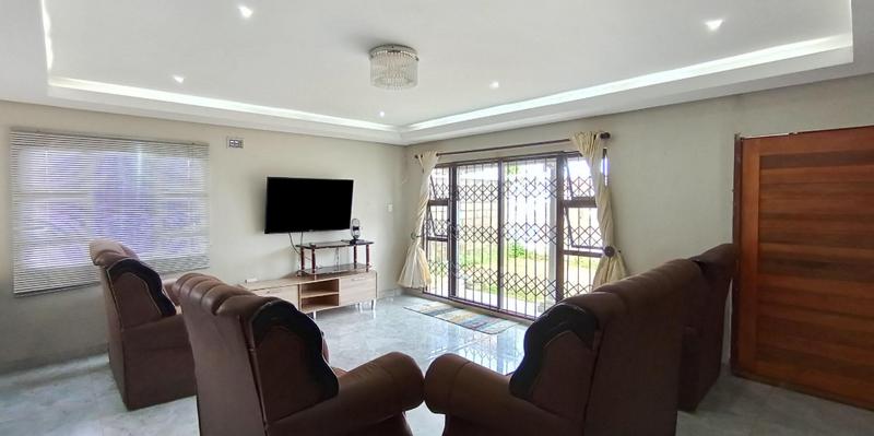 3 Bedroom Property for Sale in Umlazi KwaZulu-Natal