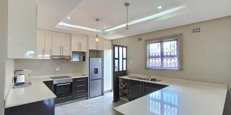 3 Bedroom Property for Sale in Umlazi KwaZulu-Natal