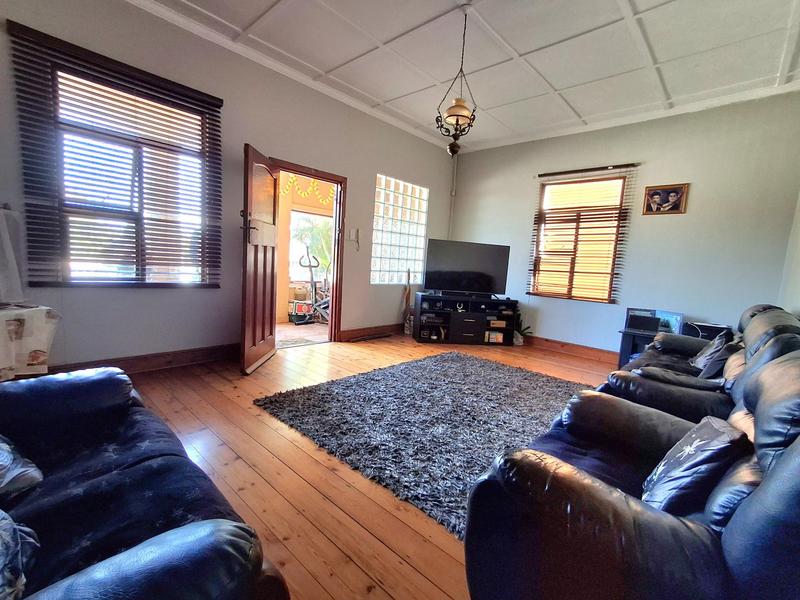 6 Bedroom Property for Sale in Doonside KwaZulu-Natal