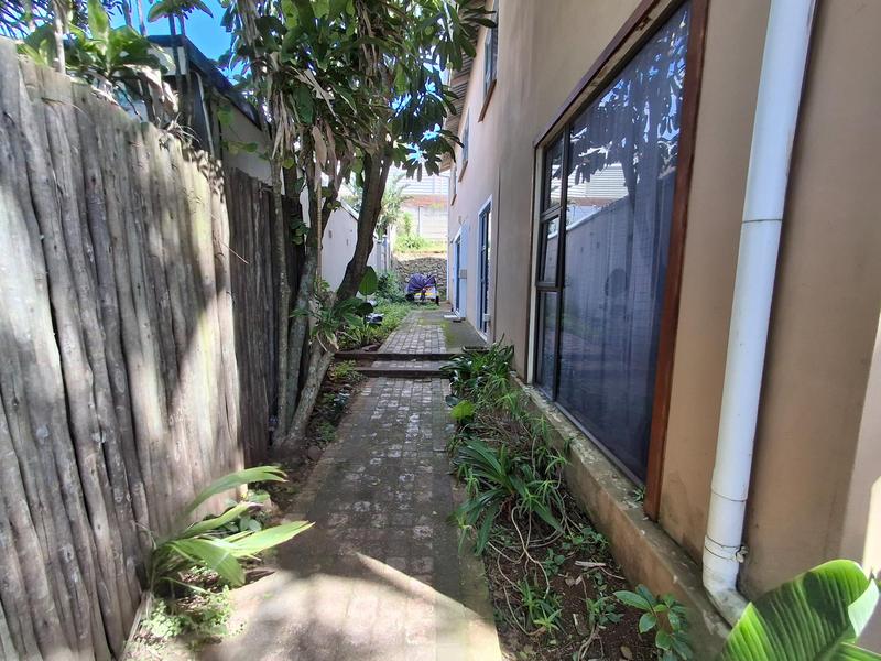 6 Bedroom Property for Sale in Doonside KwaZulu-Natal
