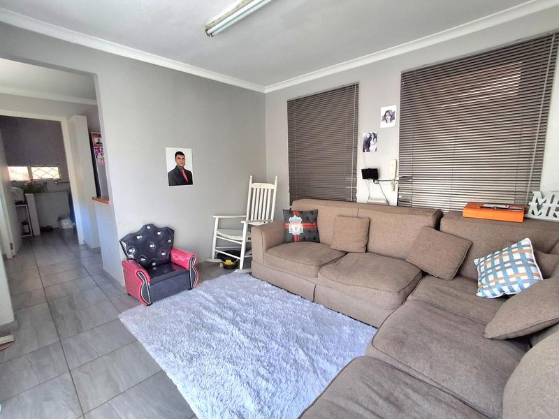 6 Bedroom Property for Sale in Doonside KwaZulu-Natal