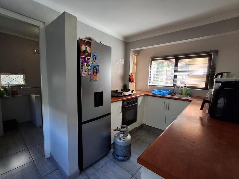 6 Bedroom Property for Sale in Doonside KwaZulu-Natal