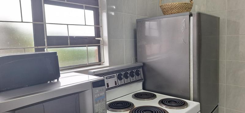 To Let 2 Bedroom Property for Rent in Freeland Park KwaZulu-Natal