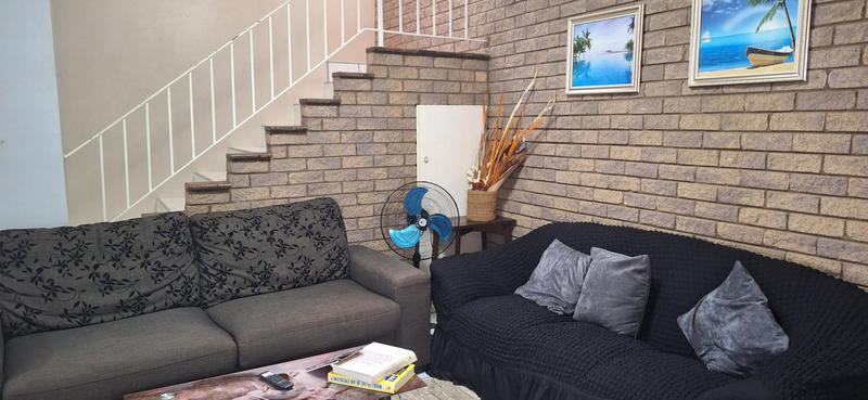 To Let 2 Bedroom Property for Rent in Freeland Park KwaZulu-Natal