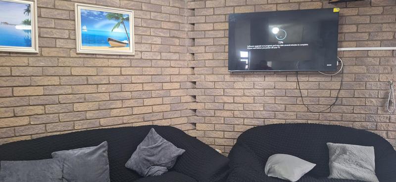 To Let 2 Bedroom Property for Rent in Freeland Park KwaZulu-Natal