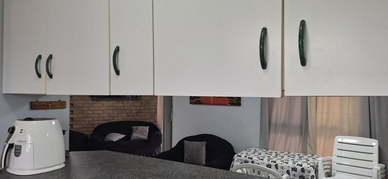 To Let 2 Bedroom Property for Rent in Freeland Park KwaZulu-Natal