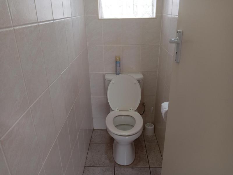 2 Bedroom Property for Sale in Scottburgh KwaZulu-Natal