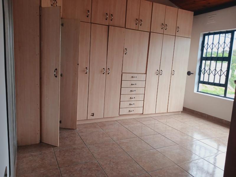 4 Bedroom Property for Sale in Uvongo KwaZulu-Natal