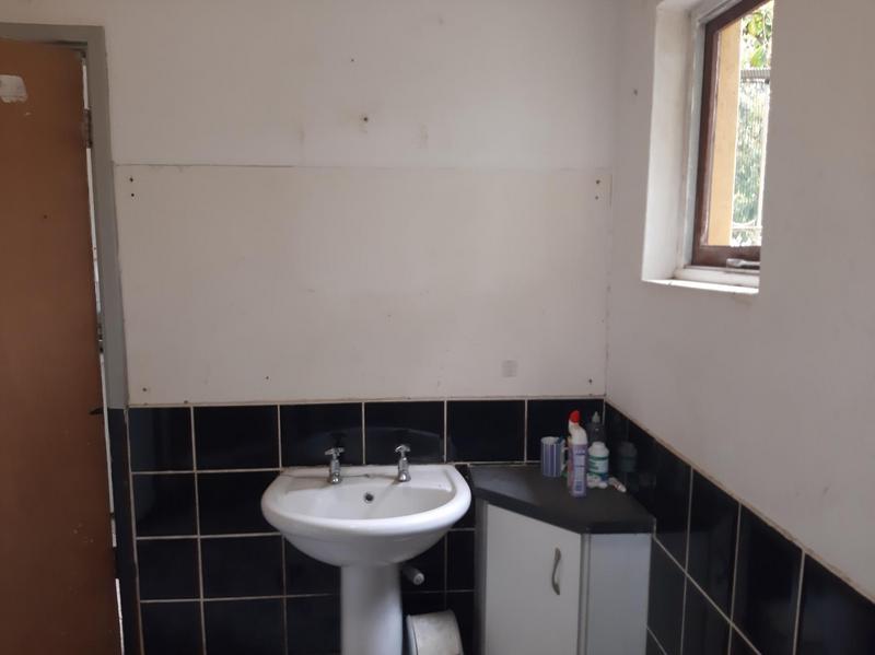 1 Bedroom Property for Sale in Ilfracombe KwaZulu-Natal