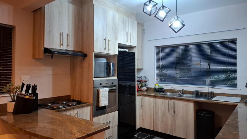 To Let 2 Bedroom Property for Rent in Essenwood KwaZulu-Natal