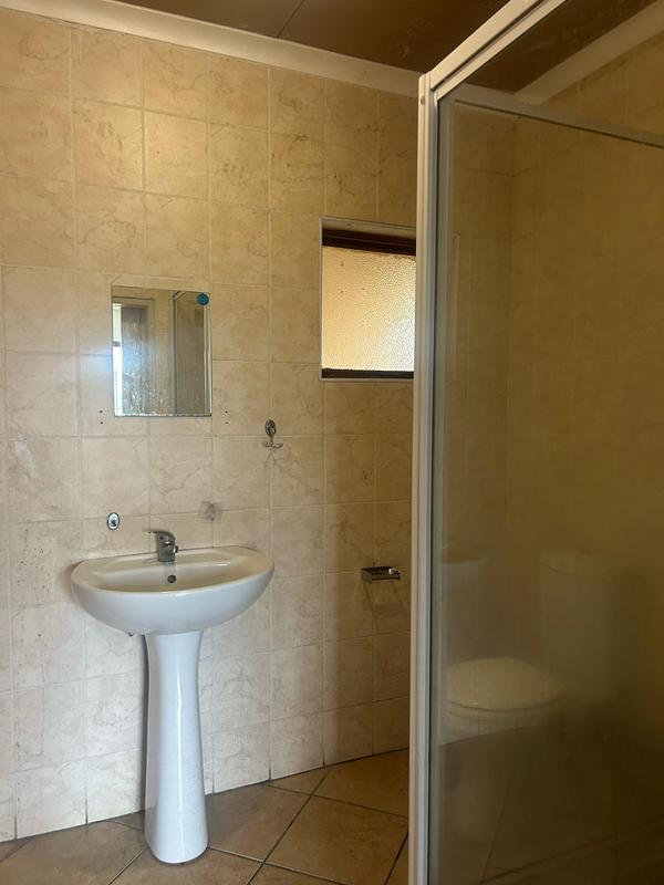 To Let 3 Bedroom Property for Rent in Albersville KwaZulu-Natal