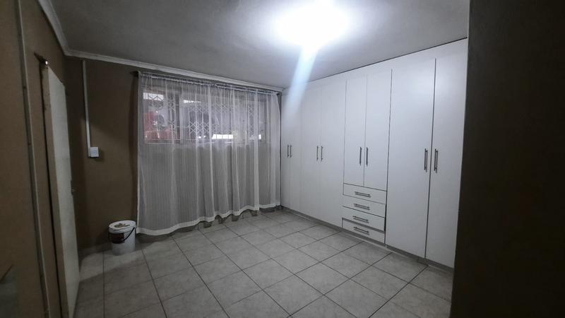 To Let 3 Bedroom Property for Rent in Durban North KwaZulu-Natal