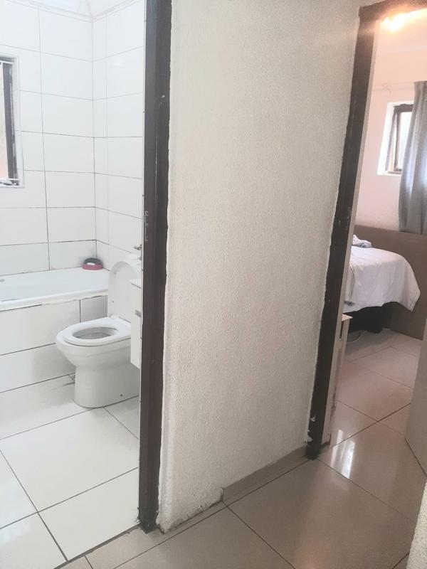 2 Bedroom Property for Sale in Montclair KwaZulu-Natal