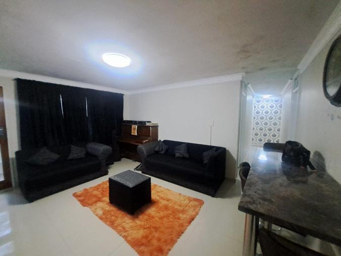 2 Bedroom Property for Sale in Pinetown KwaZulu-Natal