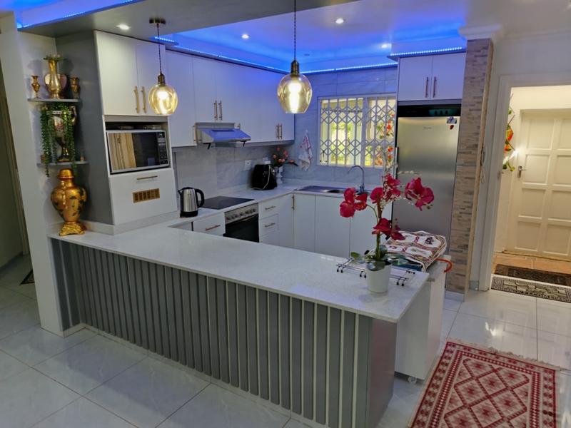 2 Bedroom Property for Sale in Sunningdale KwaZulu-Natal