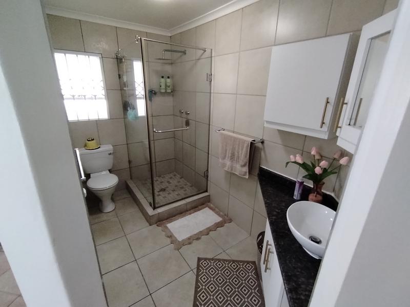 2 Bedroom Property for Sale in Sunningdale KwaZulu-Natal