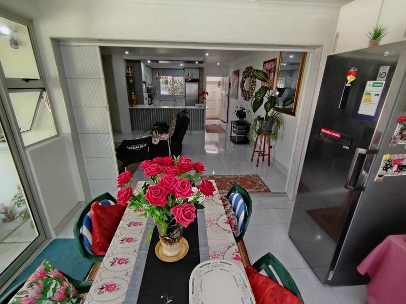 2 Bedroom Property for Sale in Sunningdale KwaZulu-Natal