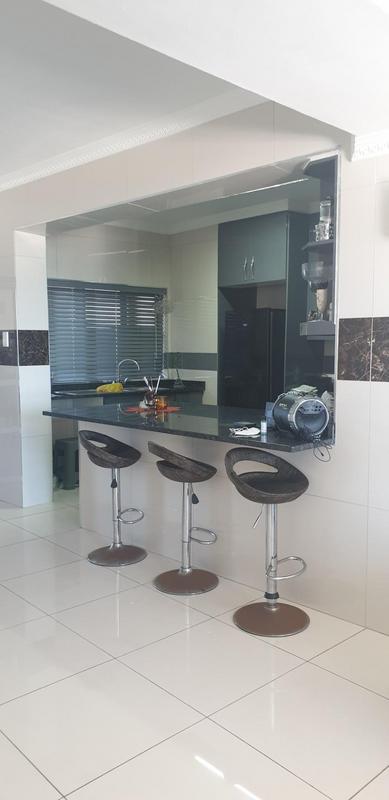 To Let 2 Bedroom Property for Rent in North Beach KwaZulu-Natal
