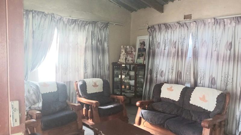 4 Bedroom Property for Sale in Umlazi KwaZulu-Natal