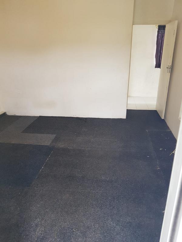 To Let 1 Bedroom Property for Rent in Malvern KwaZulu-Natal