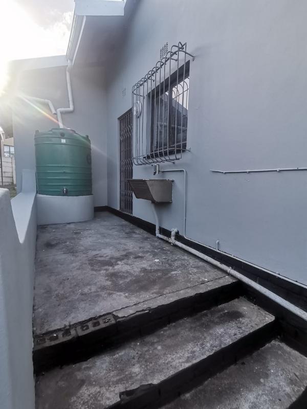 To Let 3 Bedroom Property for Rent in Shelly Beach KwaZulu-Natal