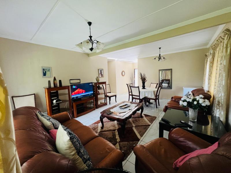 4 Bedroom Property for Sale in Glenmore KwaZulu-Natal