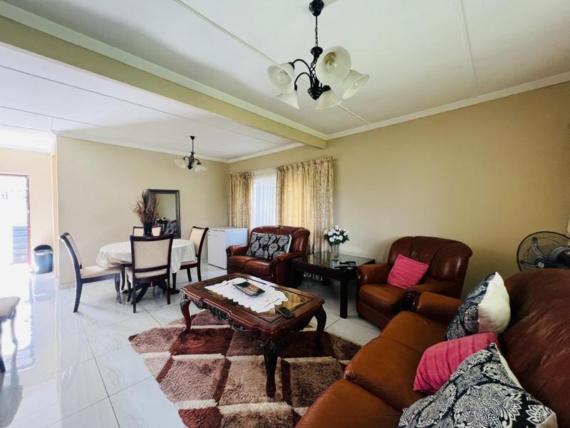 4 Bedroom Property for Sale in Glenmore KwaZulu-Natal
