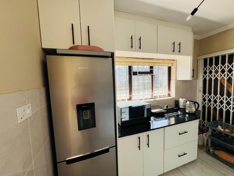 4 Bedroom Property for Sale in Glenmore KwaZulu-Natal