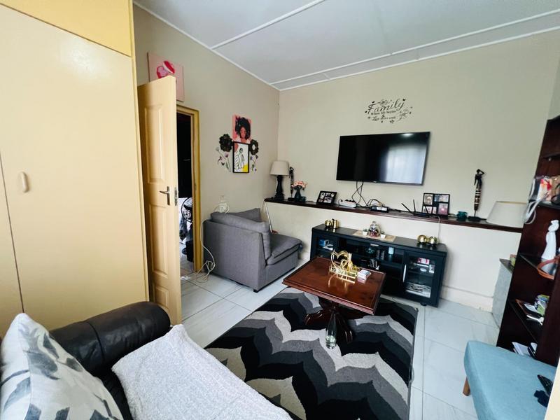 4 Bedroom Property for Sale in Glenmore KwaZulu-Natal