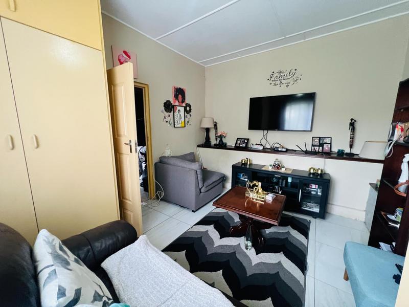 4 Bedroom Property for Sale in Glenmore KwaZulu-Natal