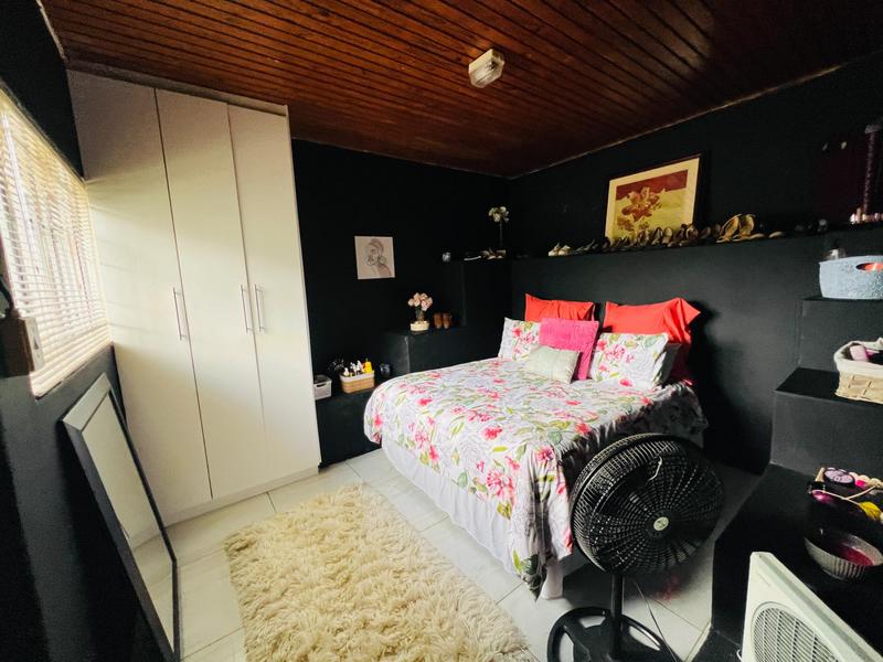4 Bedroom Property for Sale in Glenmore KwaZulu-Natal