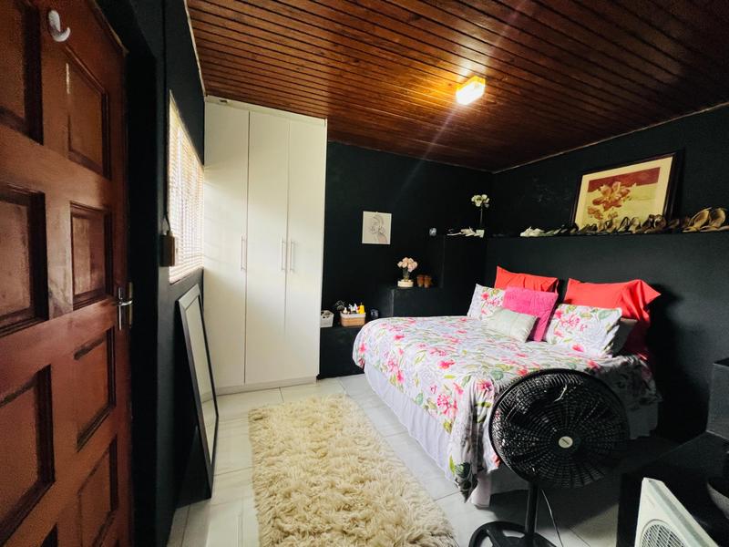 4 Bedroom Property for Sale in Glenmore KwaZulu-Natal
