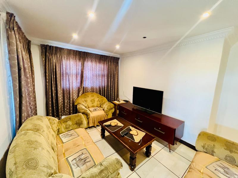 3 Bedroom Property for Sale in Ntuzuma KwaZulu-Natal