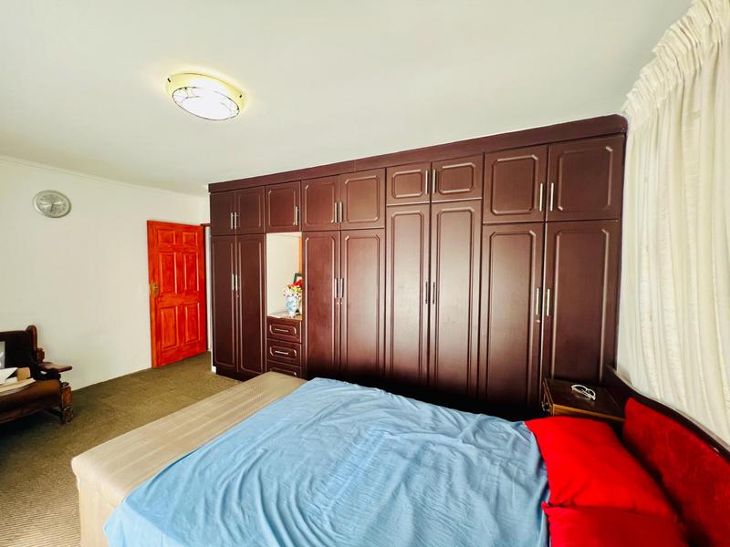 3 Bedroom Property for Sale in Ntuzuma KwaZulu-Natal