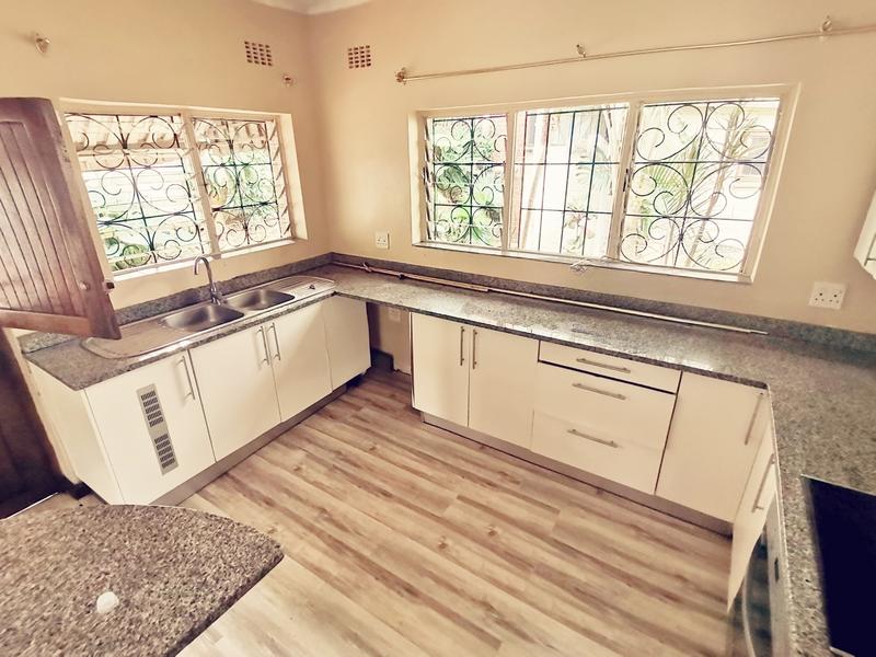 To Let 4 Bedroom Property for Rent in Westridge KwaZulu-Natal