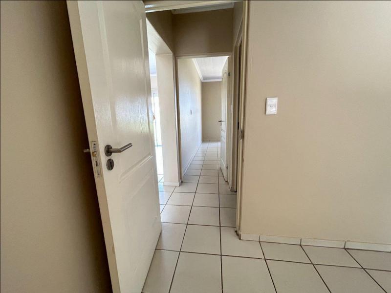 2 Bedroom Property for Sale in Illovo KwaZulu-Natal