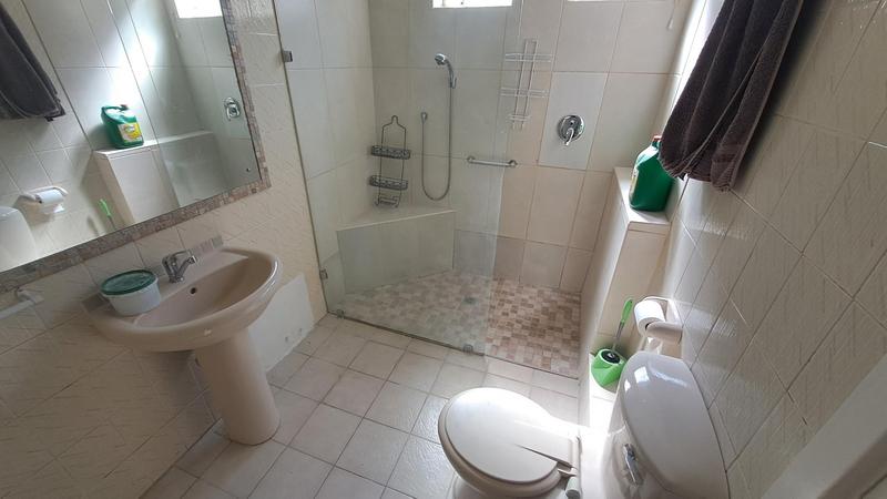 To Let 3 Bedroom Property for Rent in Essenwood KwaZulu-Natal