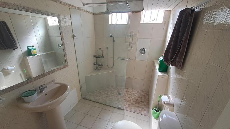 To Let 3 Bedroom Property for Rent in Essenwood KwaZulu-Natal