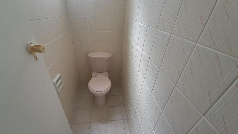 To Let 3 Bedroom Property for Rent in Essenwood KwaZulu-Natal