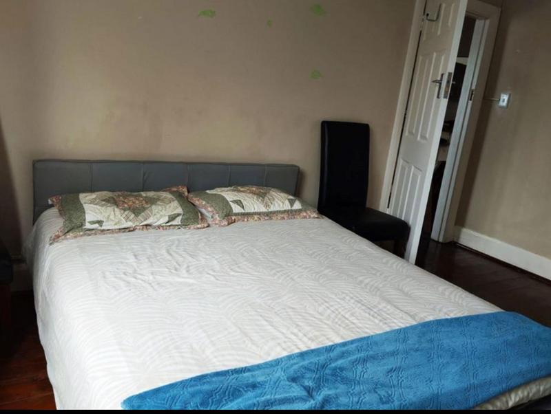 To Let 1 Bedroom Property for Rent in Essenwood KwaZulu-Natal