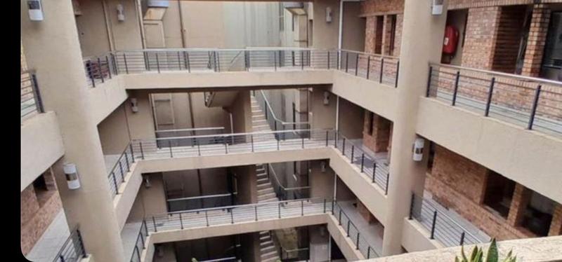 To Let 5 Bedroom Property for Rent in Umhlanga Ridge KwaZulu-Natal