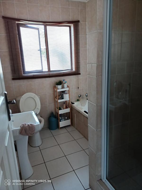 To Let 2 Bedroom Property for Rent in Birdswood KwaZulu-Natal