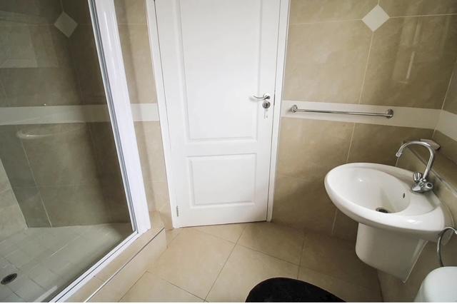 To Let 4 Bedroom Property for Rent in Umhlanga Ridge KwaZulu-Natal