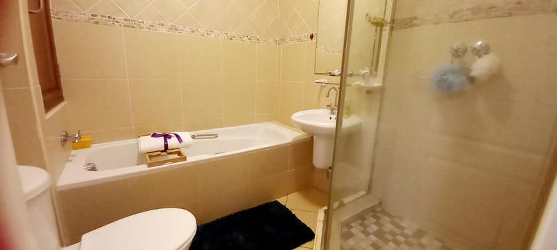 To Let 4 Bedroom Property for Rent in Umhlanga Ridge KwaZulu-Natal