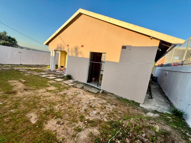 4 Bedroom Property for Sale in Umlazi KwaZulu-Natal