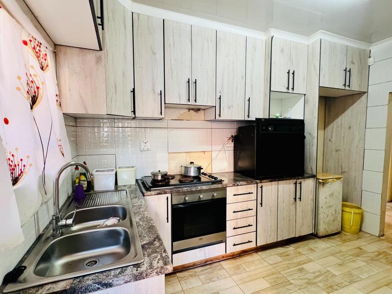 4 Bedroom Property for Sale in Umlazi KwaZulu-Natal