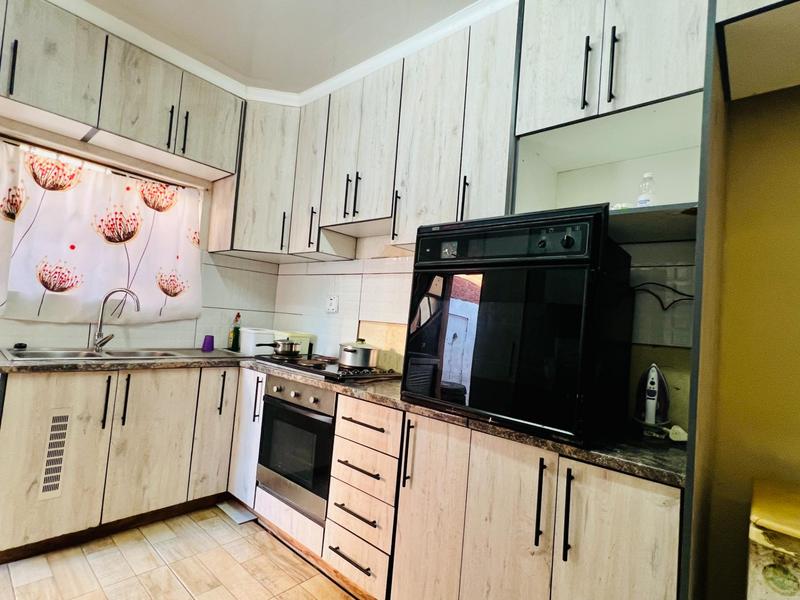 4 Bedroom Property for Sale in Umlazi KwaZulu-Natal